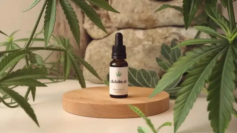 Biologische CBD olie kopen bij CBDolie.nl - Natuurlijke full spectrum CBD druppels van de hennepplant.