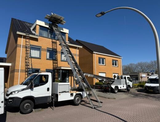 Spoedverhuisliften op locatie in Zuid-Holland en omgeving met een verhuislift en operator.